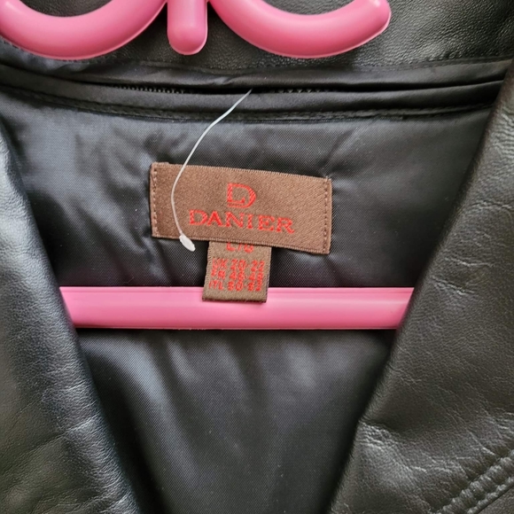 Danier Leather Jacket Size Large - Picture 2 of 3